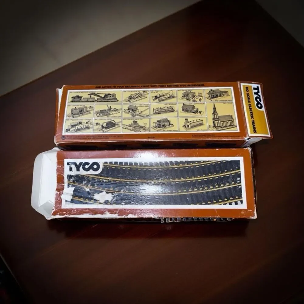 2 Vintage Tyco 1975 HO Gauge Track 91-0-189 Set With Original Box's
